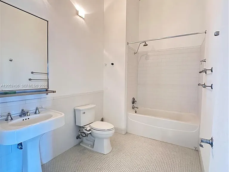 1749 NE Miami Ct #413 — Photo 9