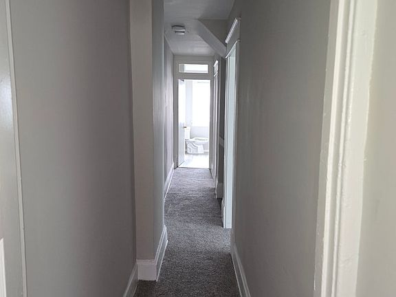 4th image of 646-648 Carpenter St