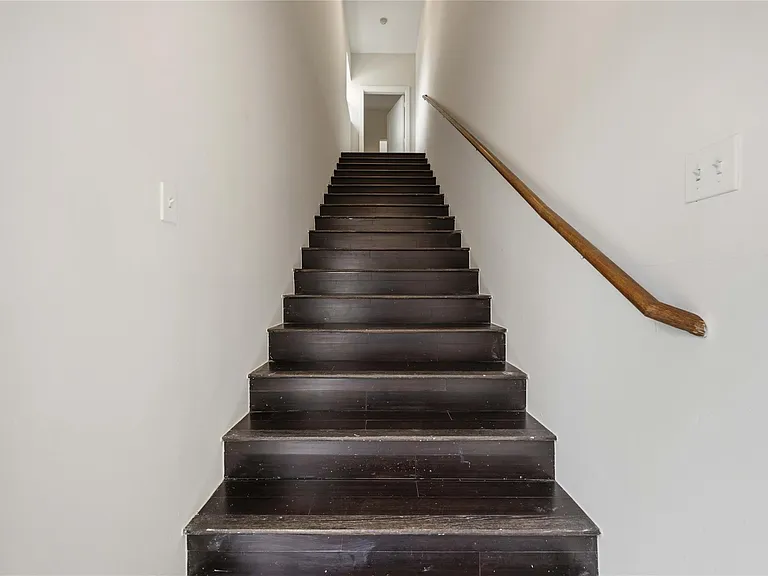 5302 Saxon Dr #1/2 — Photo 24