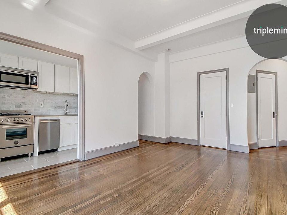 2nd image of 10 Sheridan Sq APT 3D