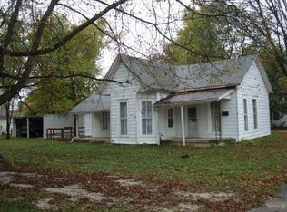 343 W Elm St, Olney, IL 62450