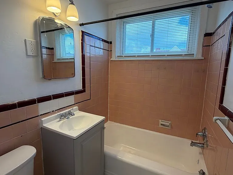 7925 Cedarbrook Avenue — Photo 10