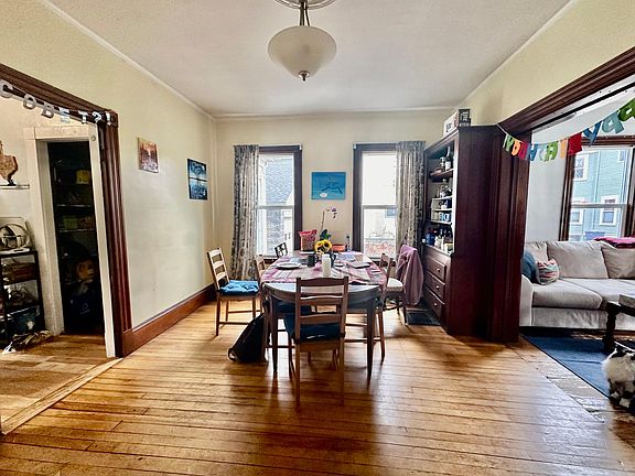 3rd image of 45 Davenport St