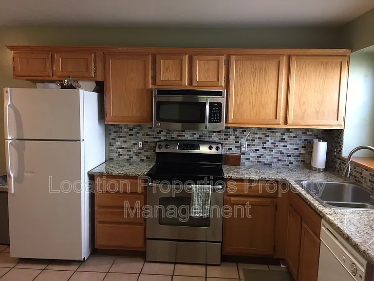 4963 Stoneback Dr W — Photo 5