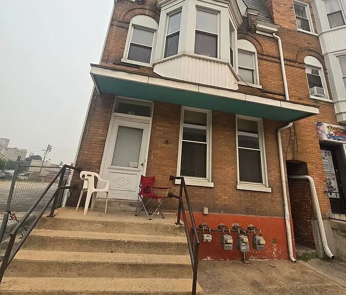 717 W Market St #A — Photo 1