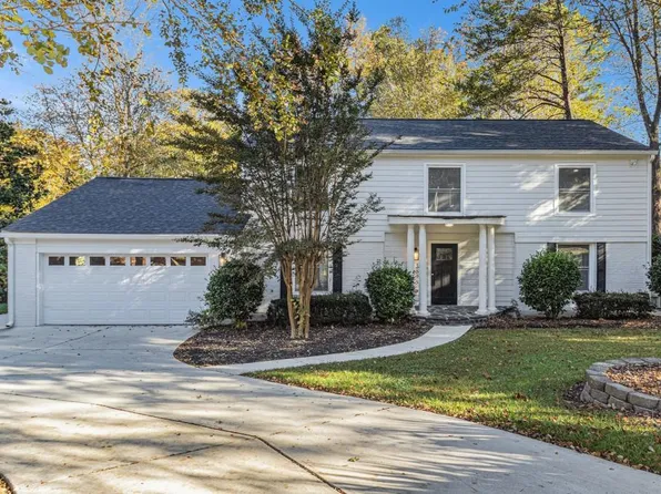 3695 Fox Hills Dr SE, Marietta, GA 30067