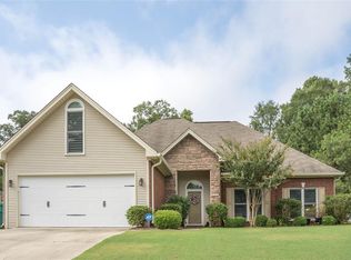 212 Homewood Dr, Millbrook, AL 36054