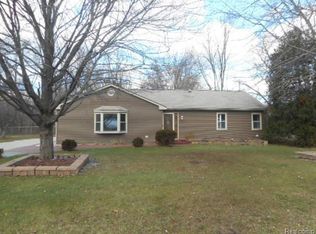 1111 Michelson Rd, Rochester Hills, MI 48307