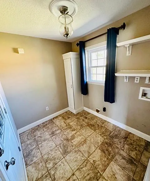 101 Williams Dr — Photo 31