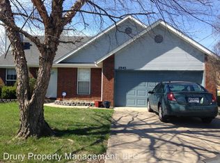 2945 E Lark St, Springfield, MO 65804