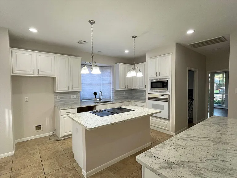 2218 Cypress Run Dr — Photo 7