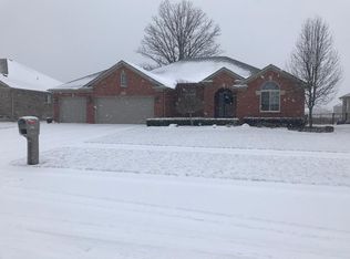 32112 Kenny Dr, Chesterfield, MI