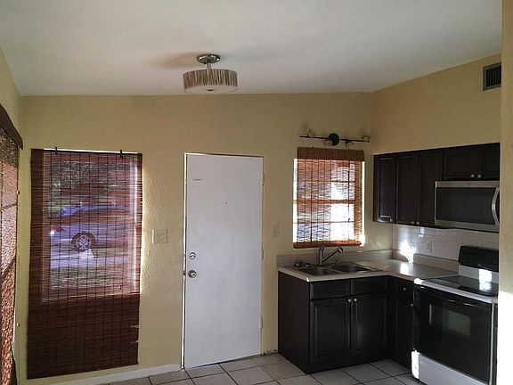 4th image of 1550 Violet Ave