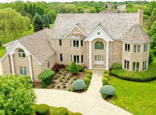 3 Red Ridge Cir, South Barrington, IL 60010