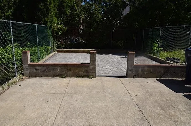 225 Saratoga St #2 — Photo 10
