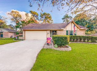 182 Greenleaf Ln, Conroe, TX 77304