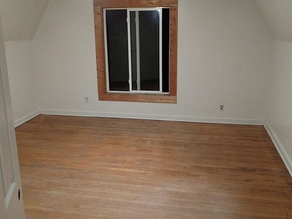 Upstairs Bedroom #2