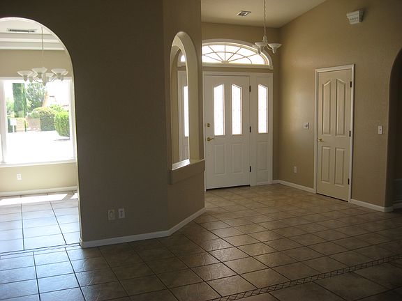2nd image of 2726 Brewer Dr