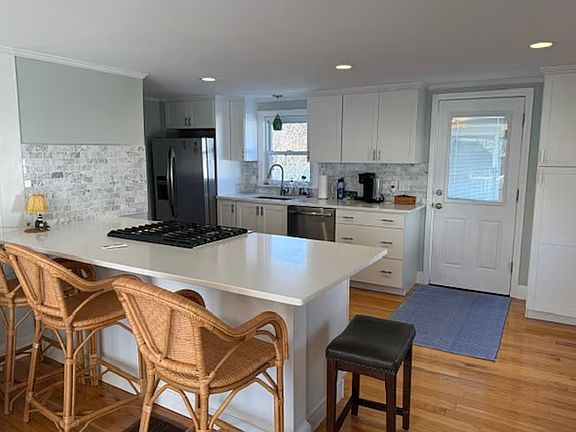 5th image of 22 Farmhurst Rd