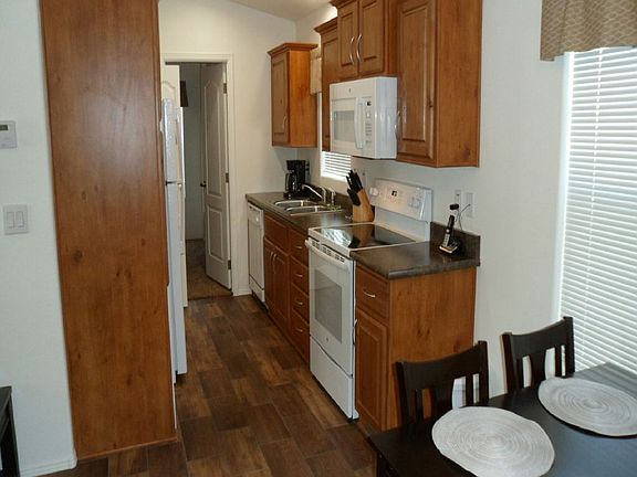 3rd image of 8700 E University Dr #5MUKYC