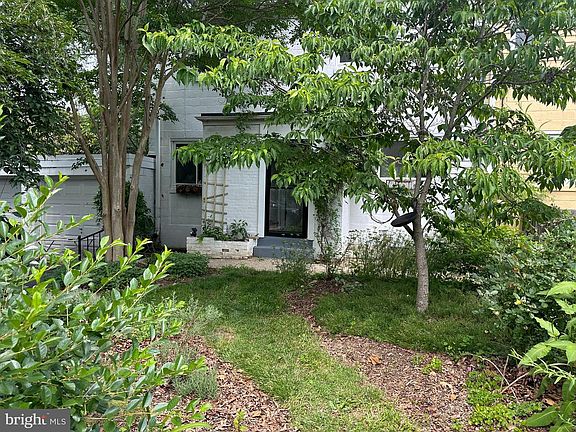 3rd image of 3 Gardenway Unit A