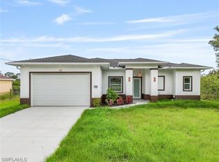 2505 43rd St SW, Lehigh Acres, FL 33976