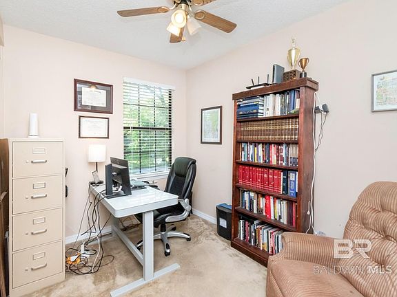 21st image of 112 Baratara Dr