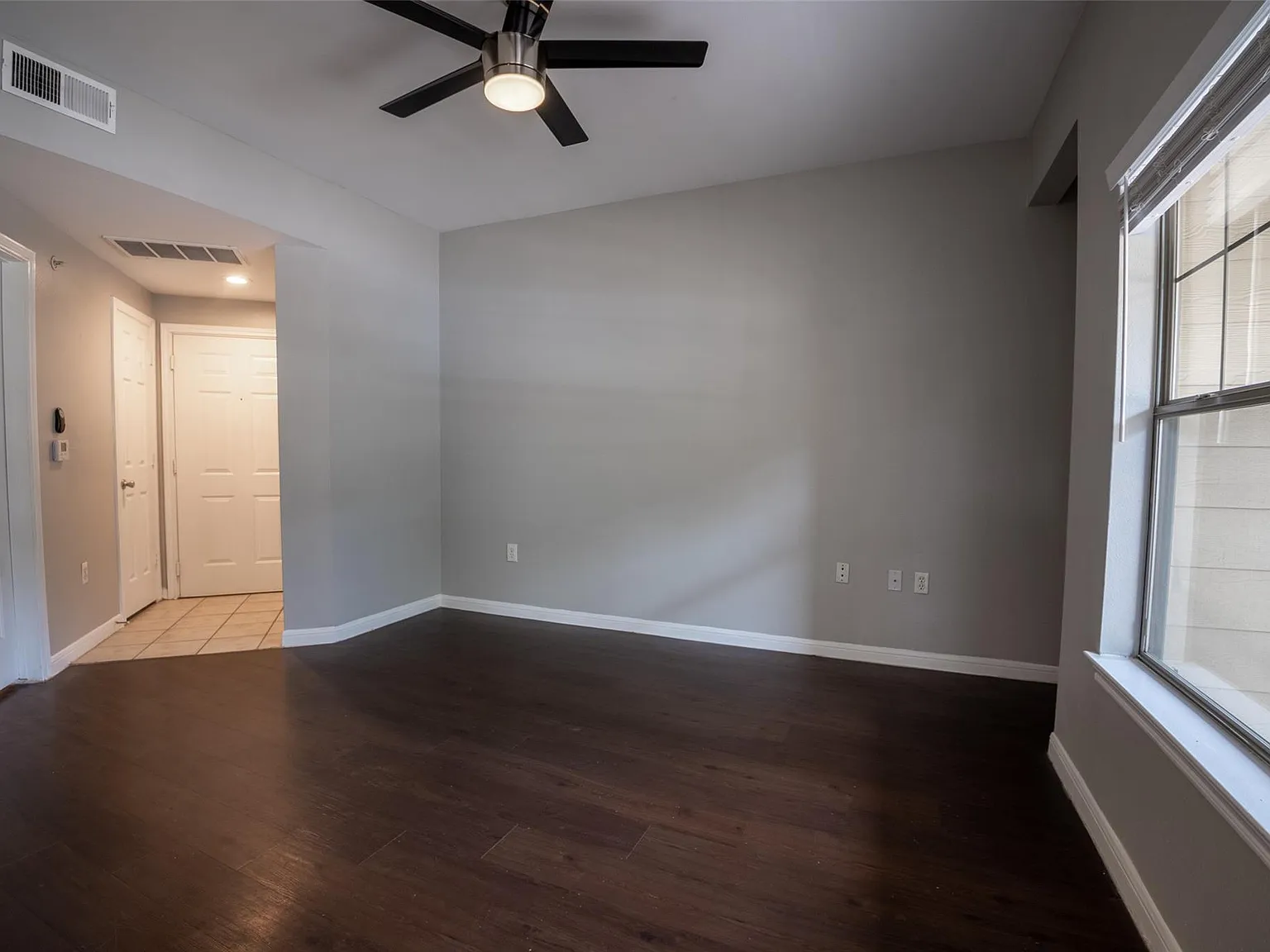 1 bed, 1.0 bath, 791 sqft, $1,195 — Photo 3