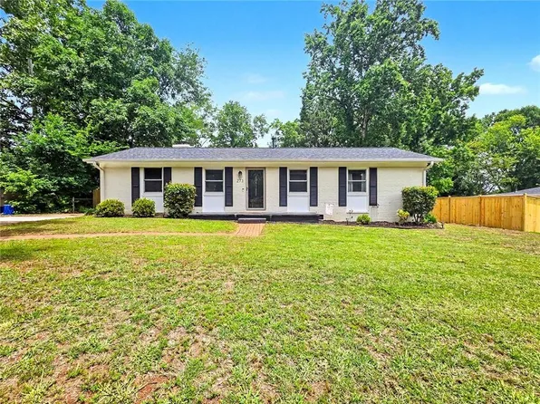 273 Norton Cir SE, Smyrna, GA 30082
