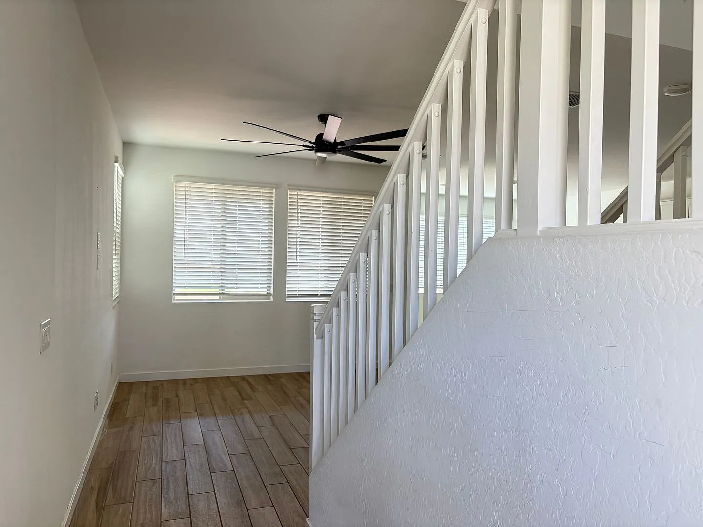 Move In Special - 3 Bedroom, 2.5 Bath In Eastmark Overlooking Skate Park. — Photo 4