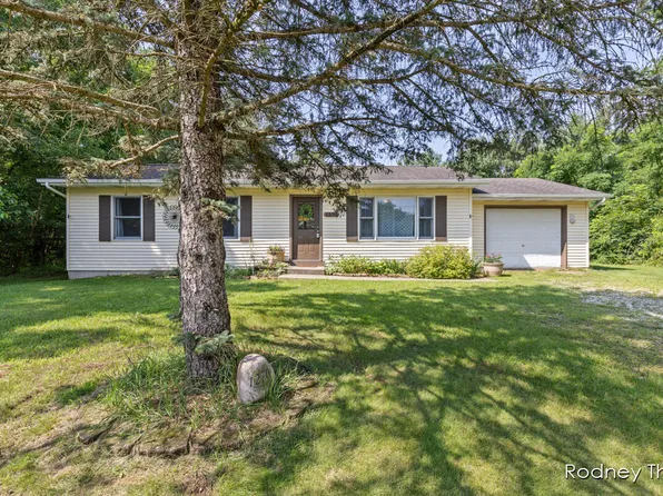 1270 Norway Ave, Hastings, MI 49058
