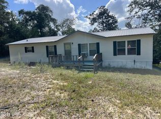 2355 Momence Ct, Alford, FL 32420