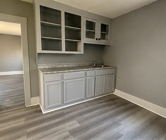 4019 Newark Ave #4 — Photo 5