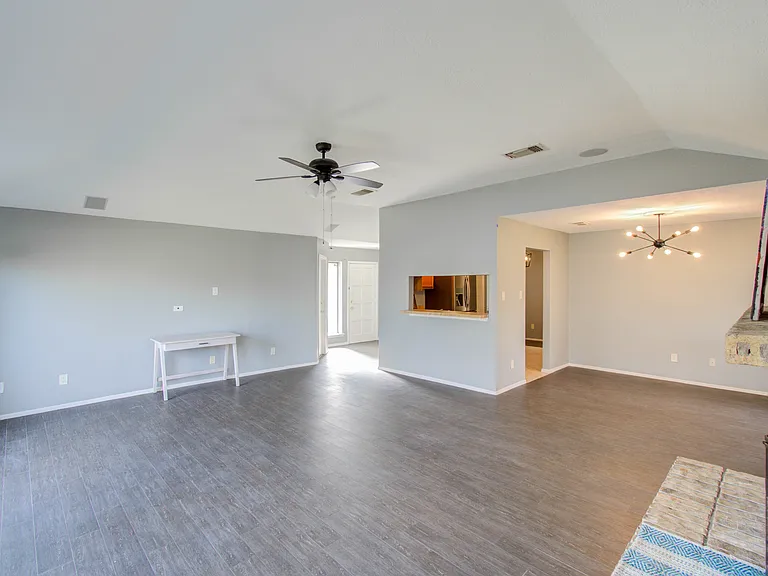 113 Wood Hollow Dr — Photo 6