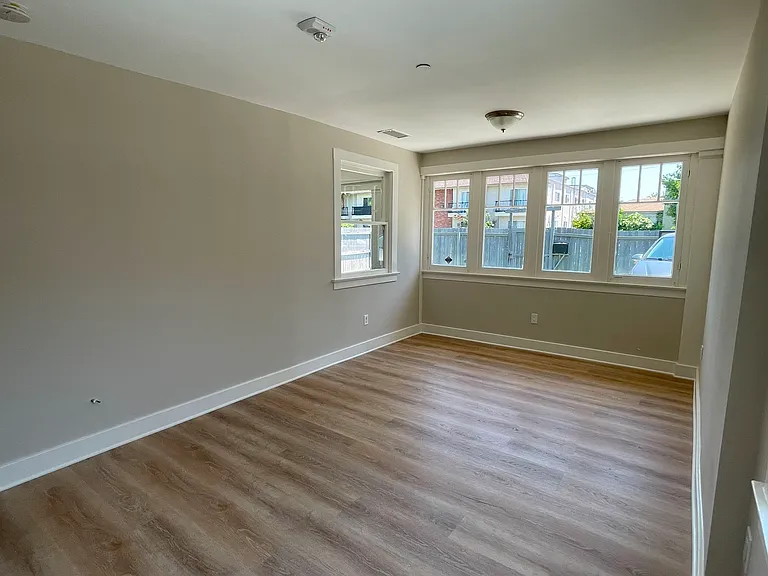 5717 Fair Ave — Photo 12