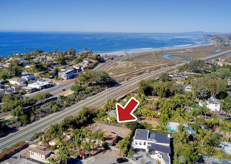 1st image of 601 N Cedros Ave