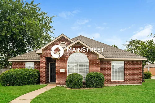 1401 Mallard Dr Photo 1