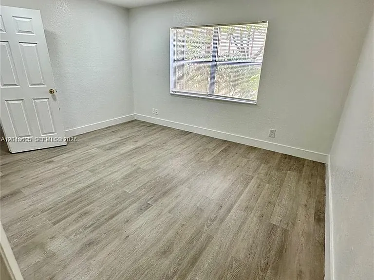 6201 N Falls Circle Dr #212 — Photo 10