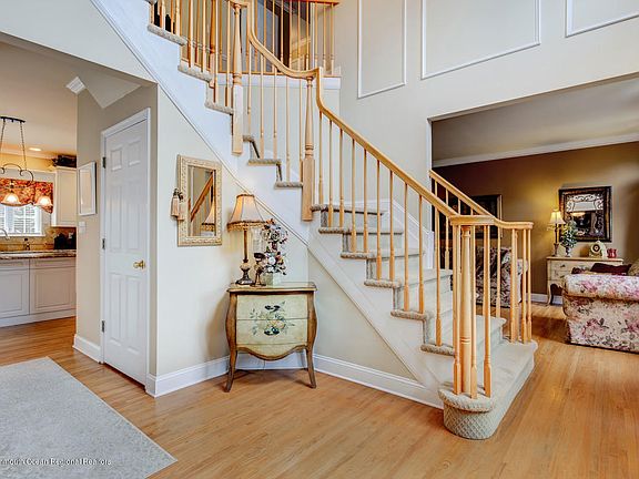 4th image of 156 Farmers Ln
