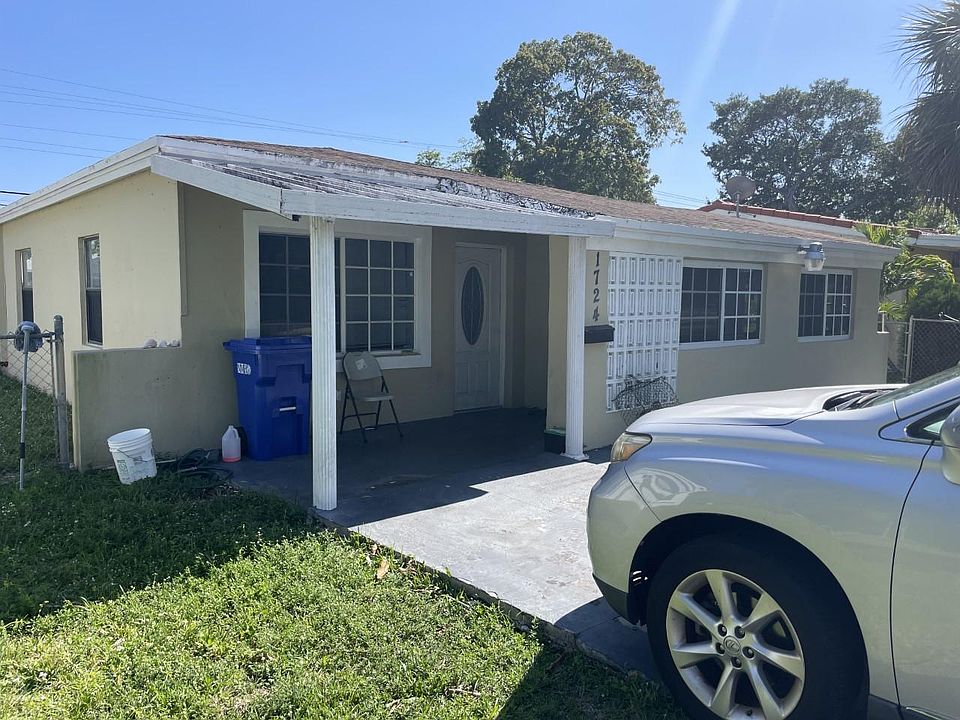 1st image of 1724 NE 176th St