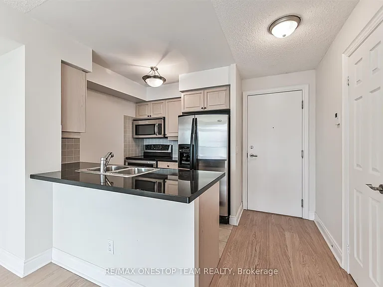 15 Greenview Ave #2514 — Photo 9