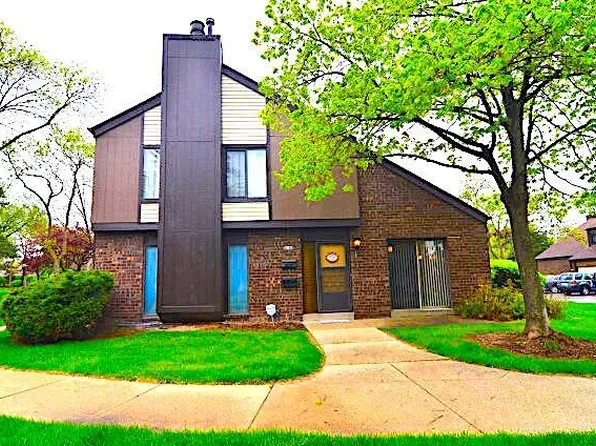 8580 N Servite DRIVE, Milwaukee, WI 53223
