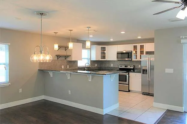 242 Abbotsbury Dr — Photo 31