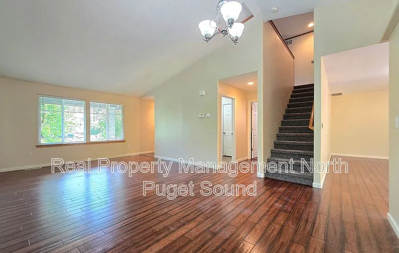 Studio, 2.5 bath, 2008 sqft, $3,225 — Photo 3