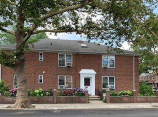 40-04 196th St, Flushing, NY 11358