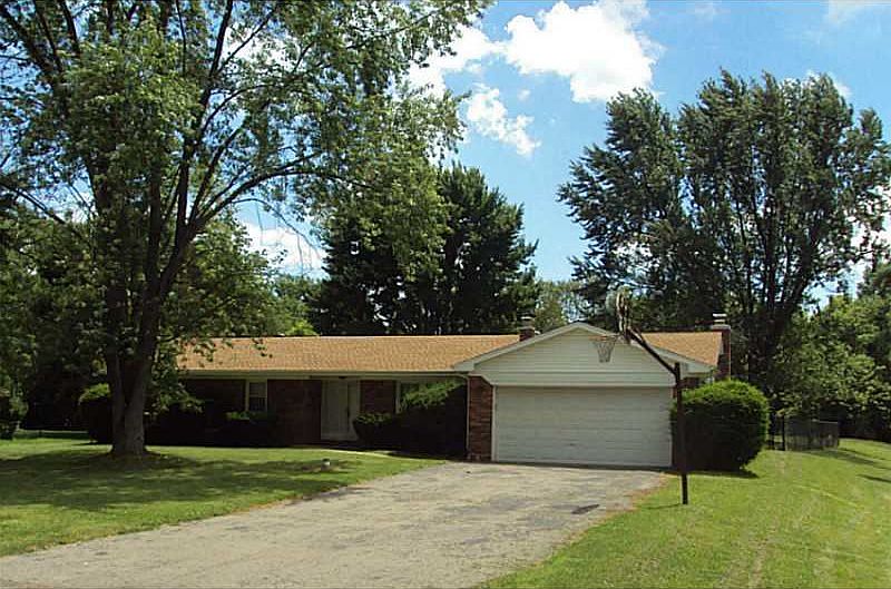 1st image of 830 Lodge Dr