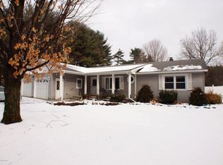 644 W Mountain Rd, Queensbury, NY 12804