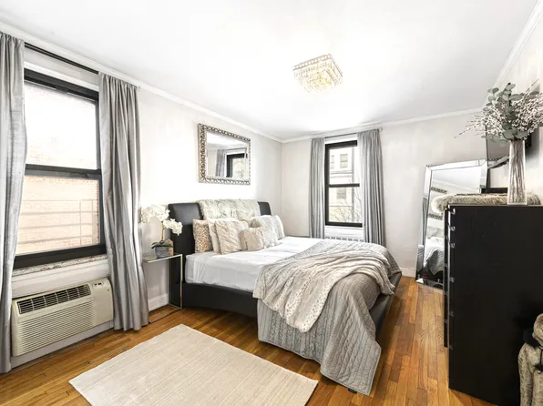 330 East 70th Street 2H image 6 of 7
