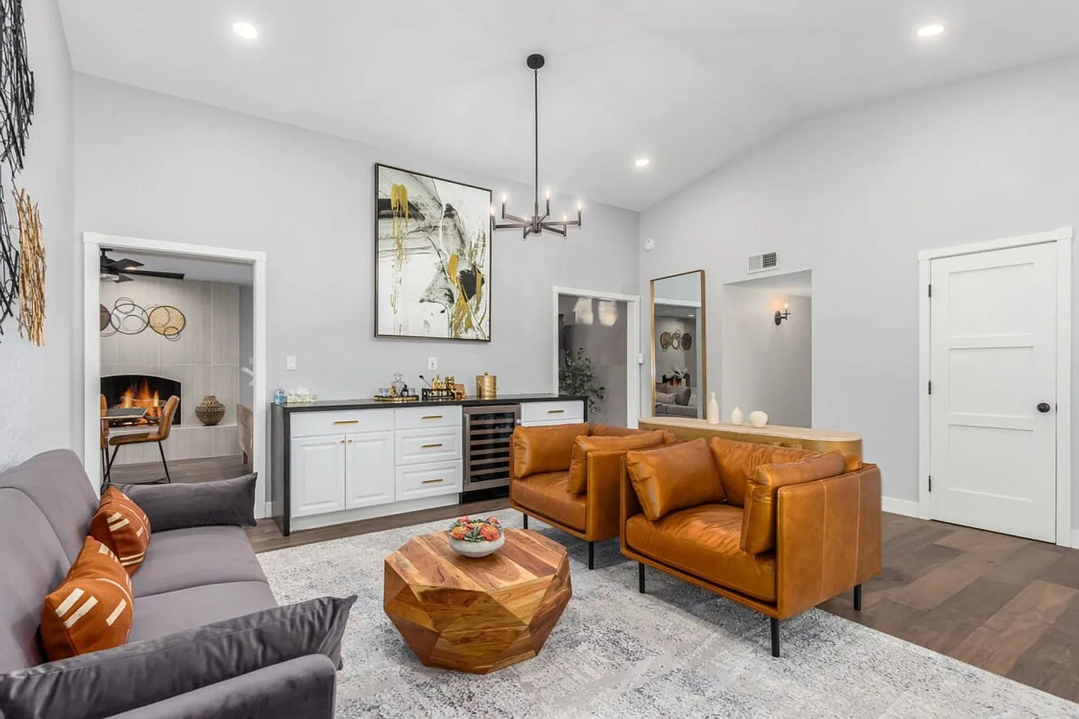 4 bed, 2.0 bath, 2389 sqft, $13,501 — Photo 1