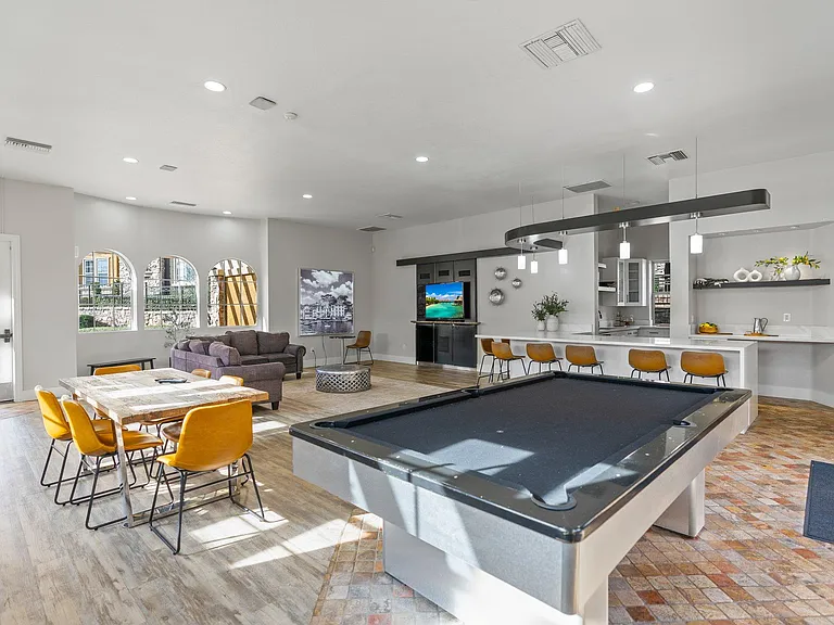Portofino Apartments Mission Valley — Photo 9